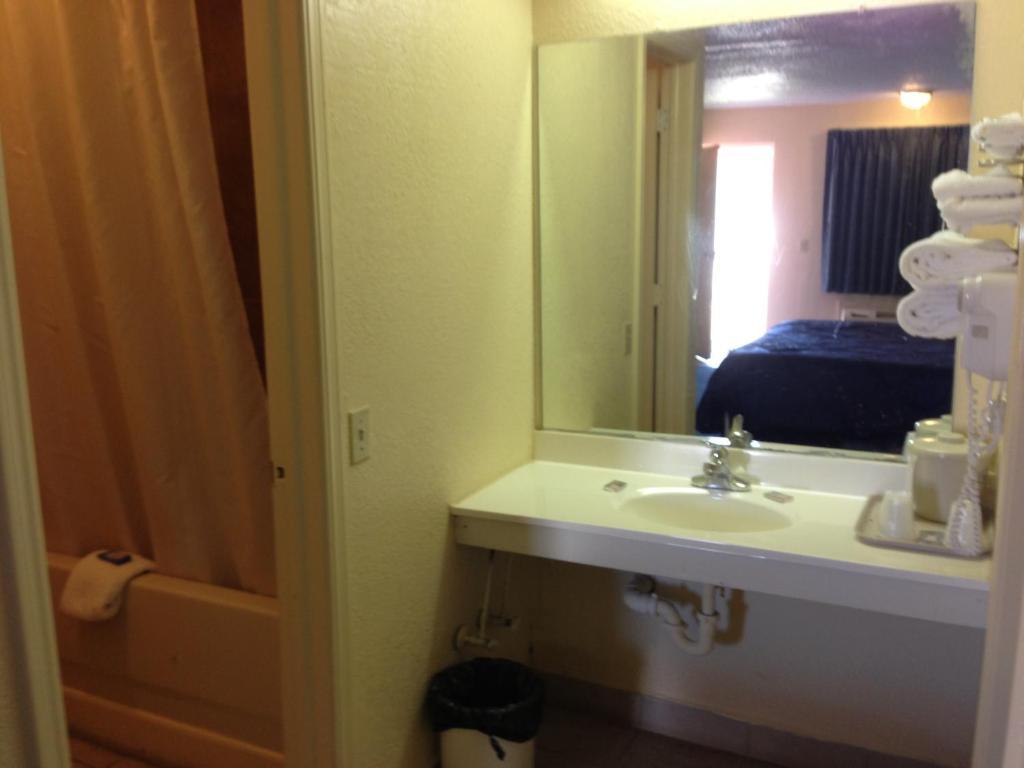 Super 7 Inn-Siloam Springs Quarto foto