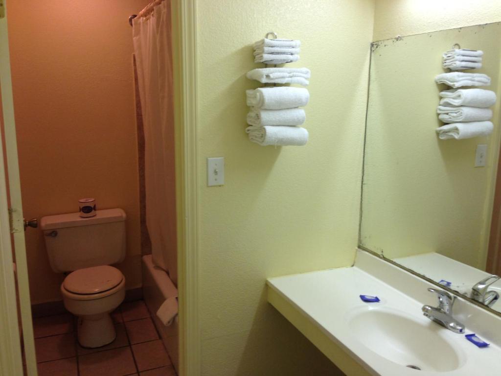 Super 7 Inn-Siloam Springs Quarto foto